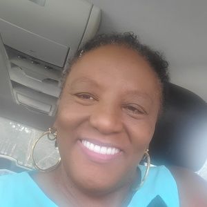 Meet your Posher, Carla